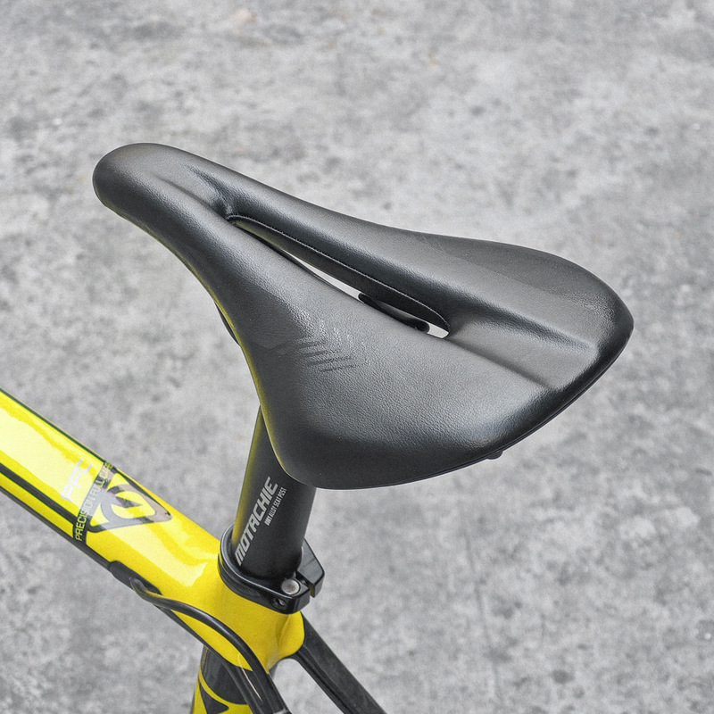 PROMEND Bicycle Cushion Mountain Highway Bicycle Saddle Bicycle Carbon Fiber Bow Hollow Breathable Universal Cushion