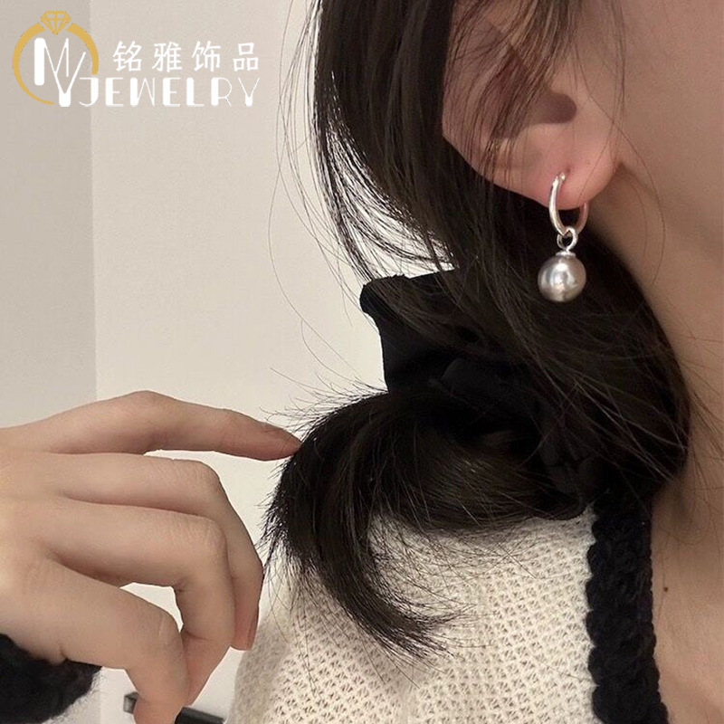 Fashionable Korean elegant earrings