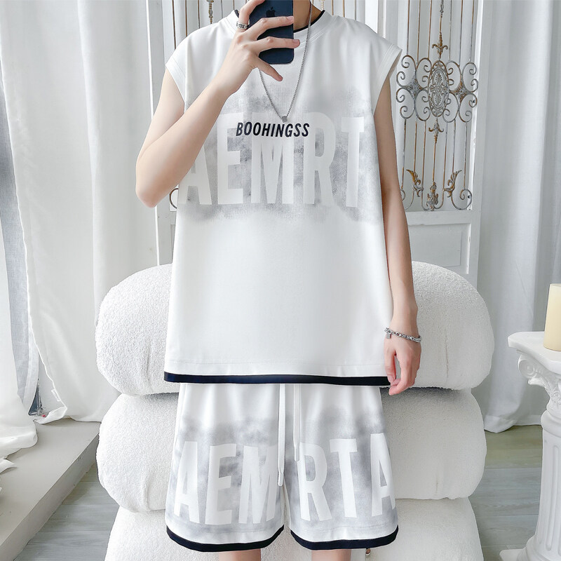 Sportliches Set aus Eisseidenweste für Herren im Sommer, trendige Basketballweste im amerikanischen Stil, T-Shirt und lässige Shorts_voghion.com
