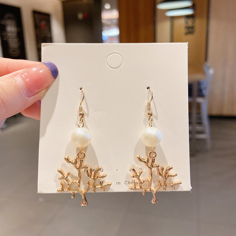 Pendientes de perlas, pendientes de estilo caliente, lujo ligero, pendientes simples de celebridades de Internet, accesorios de Yiwu, venta al por mayor