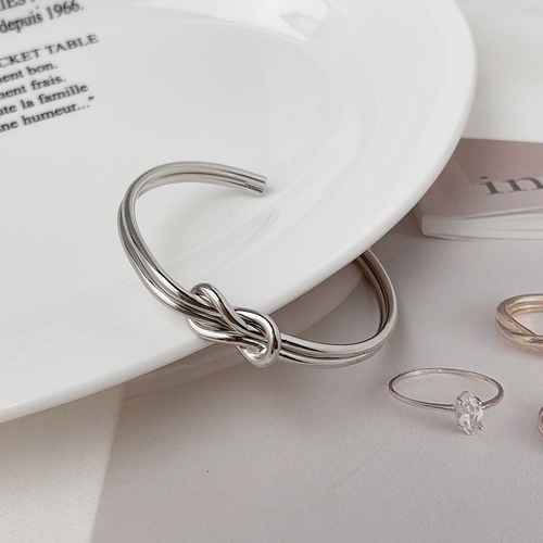 Fashionable glossy metal texture hand ornaments ins opening adjustable double-layer knotted versatile bracelet for women and men