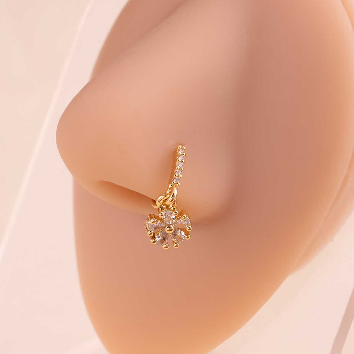 Puces d'oreilles vintage haut de gamme en forme de U serties de diamants, motif cœur, fleur et géométrique, plusieurs styles, or, sans perçage du nez_voghion.com