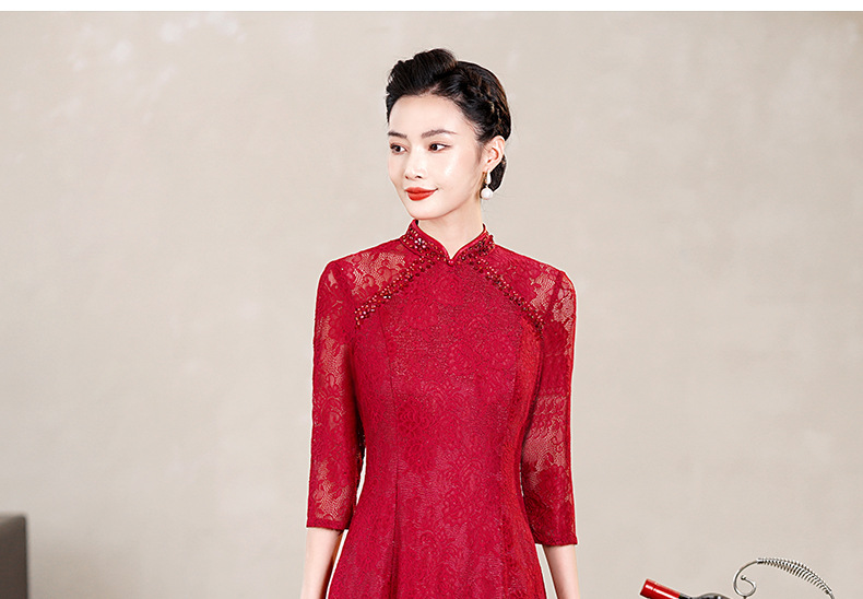 Lace Dress Image 3