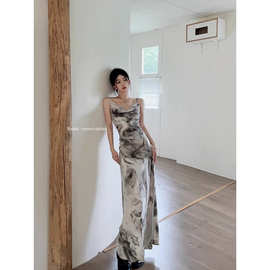 水墨画吊带连衣裙子女夏季2025新款新中式露背气质显瘦设计感长裙