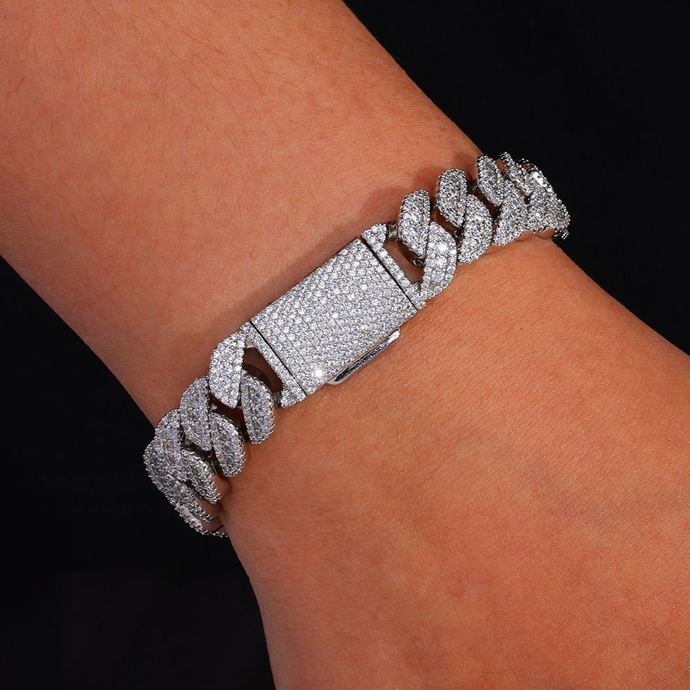 Cuban Chain Bracelet For Men With Full Diamond Zircon And Clasp_voghion.com