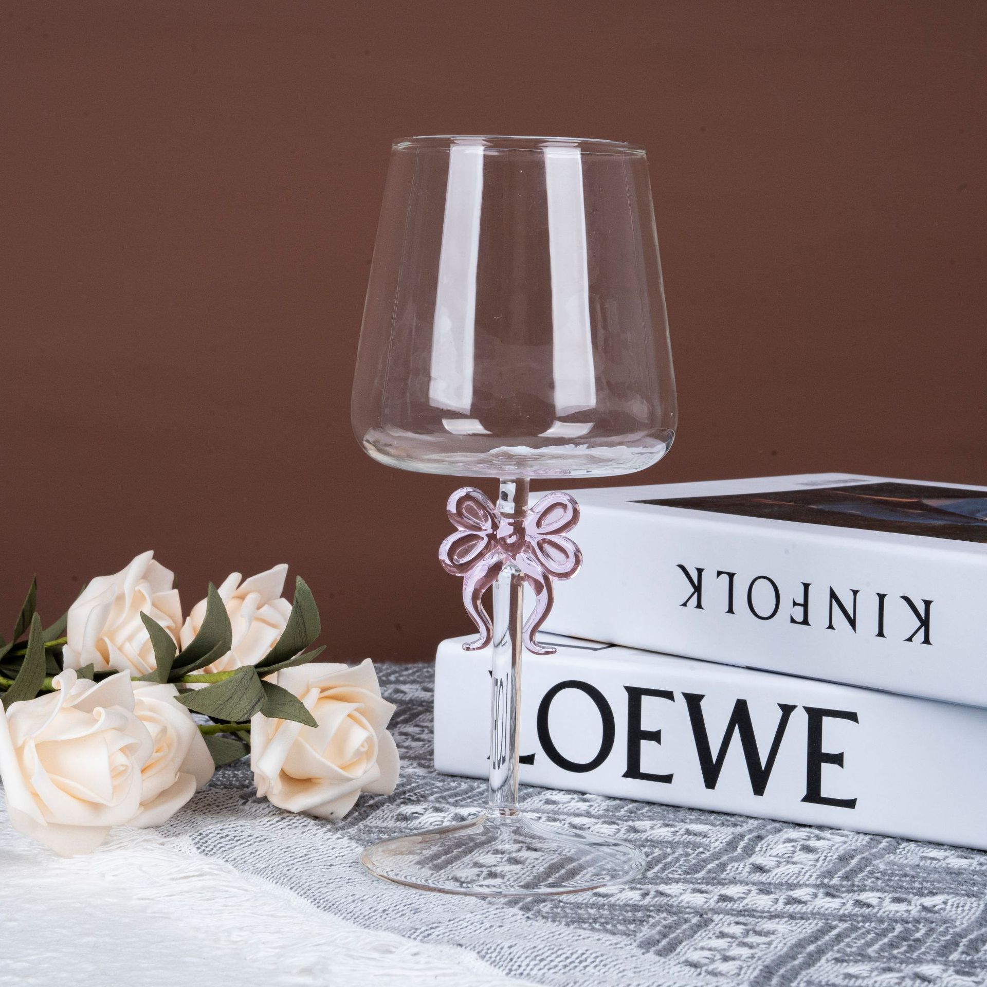 【蝶萦晶透·高脚杯】蝴蝶结优雅，通透杯身勾勒光影艺术红酒杯