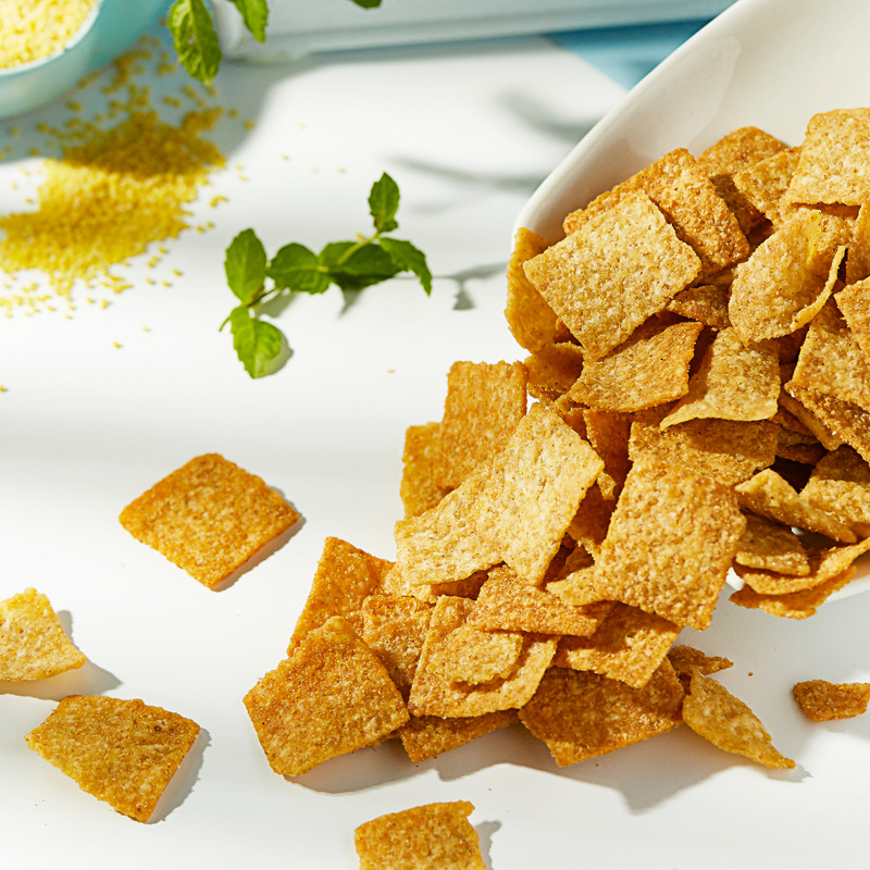 Laiyi millet crispy rice 78g spicy five-flavor puffed food childhood snacks chase drama leisure snacks