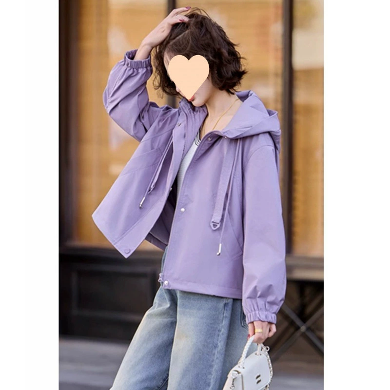 Весенне-осенняя короткая куртка с капюшоном для миниатюрных женщин, свободный повседневный тренч 2025 года, новый модный тренч.