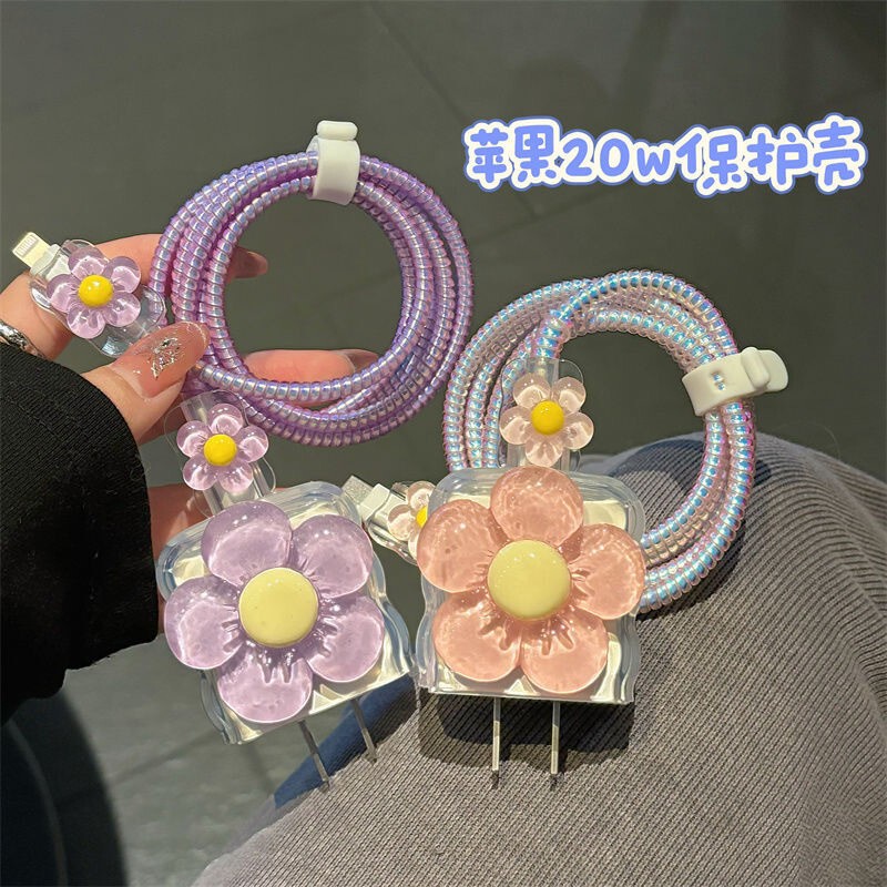 Apple 15 Pro Max data cable protector suitable for iPhone 16 charger 18/20W head, prevents breakage, floral design Apple 15 Pro Max data cable protector suitable for iPhone 16 charger 18/20W head, prevents breakage, floral design