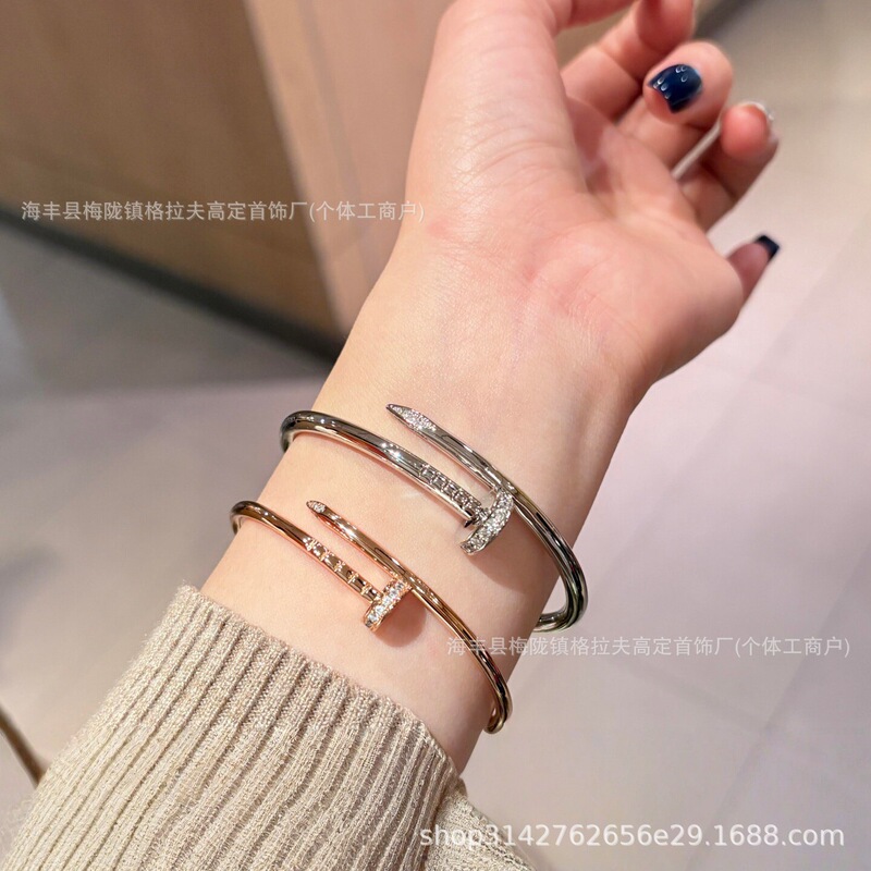 Kajia nail bracelet, high-quality 18K gold plated, unisex, fashionable and versatile, available in wide and narrow versions, with diamonds, suitable for stacking, ins style Kajia nail bracelet, high-quality 18K gold plated, unisex, fashionable and versatile, available in wide and narrow versions, with diamonds, suitable for stacking, ins style