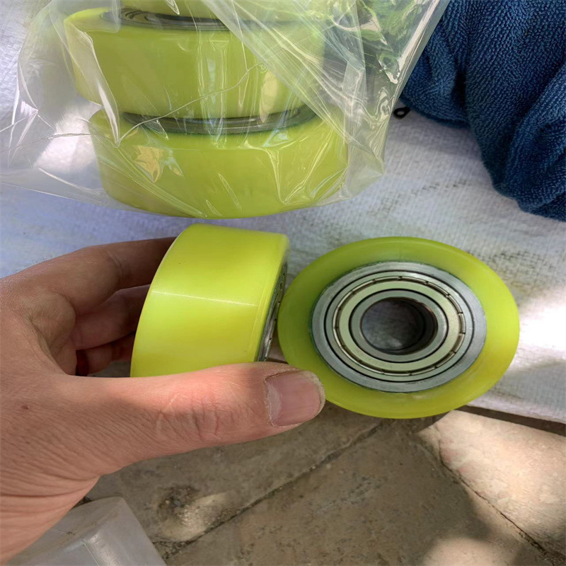 非标 包橡胶减震滚轮、 高温聚氨酯滑动胶轮 硅胶磨滑轮组