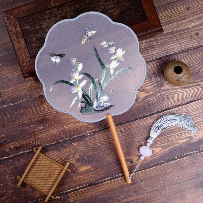 工場卸売クリアランス ダンス用蘇州刺繍両面刺繍扇子 古風漢服扇子 屋台・観光名所で人気の扇子|undefined