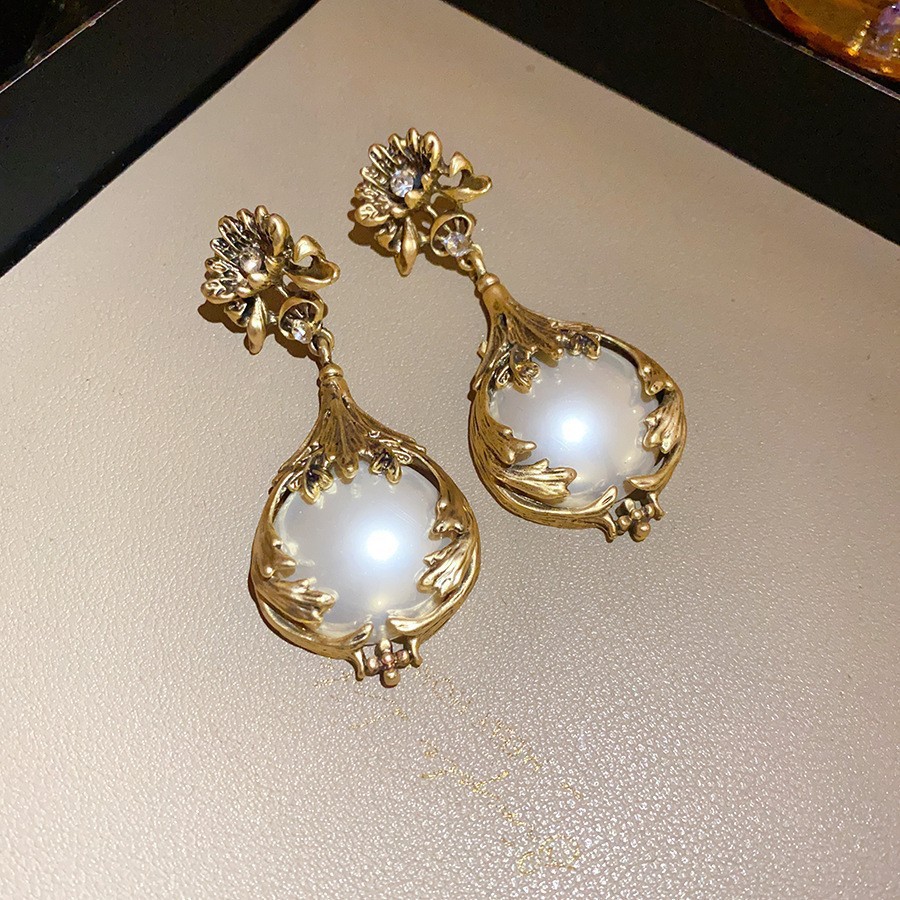 Medieval vintage diamantes geométricos oval pendientes collar ligero lujo nicho cadena clavícula juegos de joyería retro