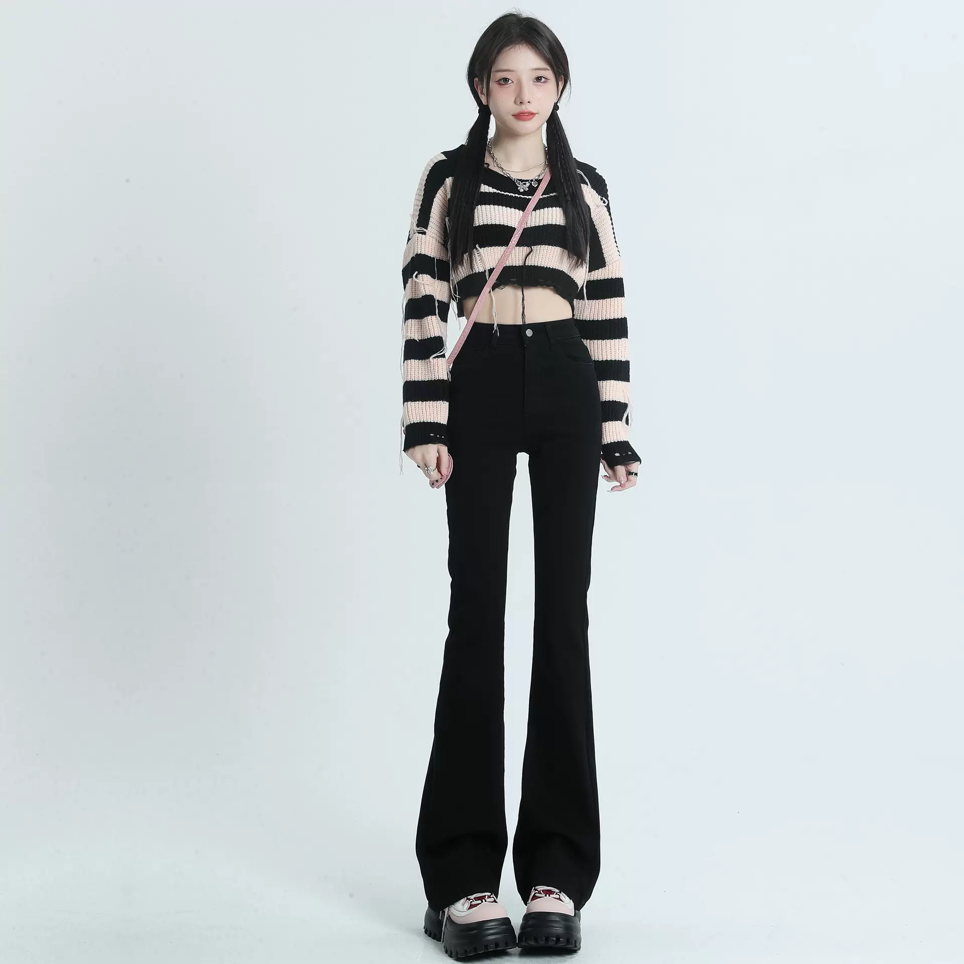 微喇牛仔裤女秋季新款美式辣妹小个子黑色修身显瘦百搭马蹄喇叭裤