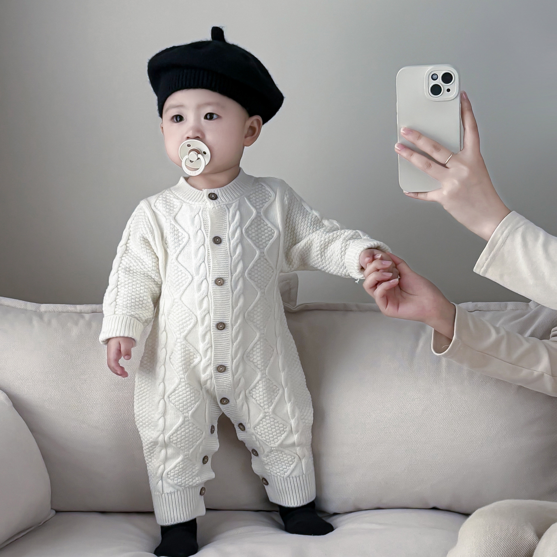 Conjunto de otoño e invierno de una pieza de punto para bebé de estilo coreano para niños y niñas, mameluco largo de punto grueso, súper lindo y elegante para salir.