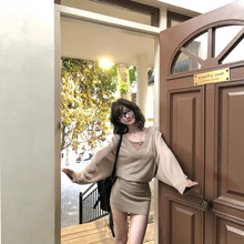 ���w�r����ɫ�B��ȹ���＾Ů�b���������@�ݰ���V�I�L��ᘿ�ȹ��