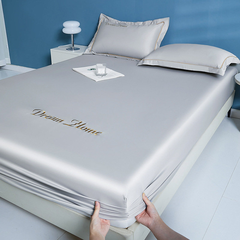 2025 nueva ropa de cama de seda de hielo fresca de verano, funda protectora de colchón de una pieza, funda de cama, juego de tres piezas 2025 nuevo