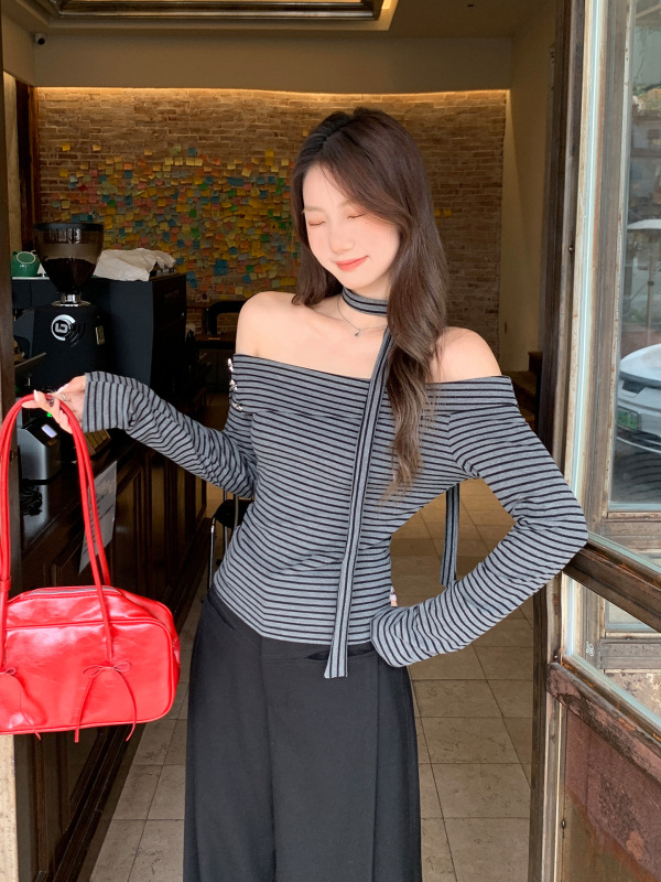 黑灰条纹撞色一字肩露锁骨长袖t恤女2025早秋不规则飘带气质上衣|undefined