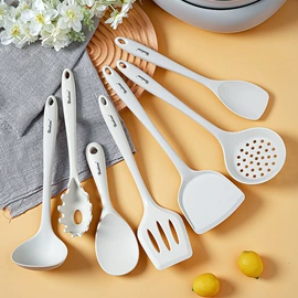 烹饪勺铲;刨子、削皮器;厨用剪刀