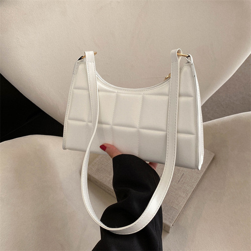 This year's popular fashion temperament pure color single shoulder bag for women 2024 spring new versatile Korean style women's underarm bag