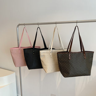 (Cross-border trading), capacious one-shoulder bag, western style