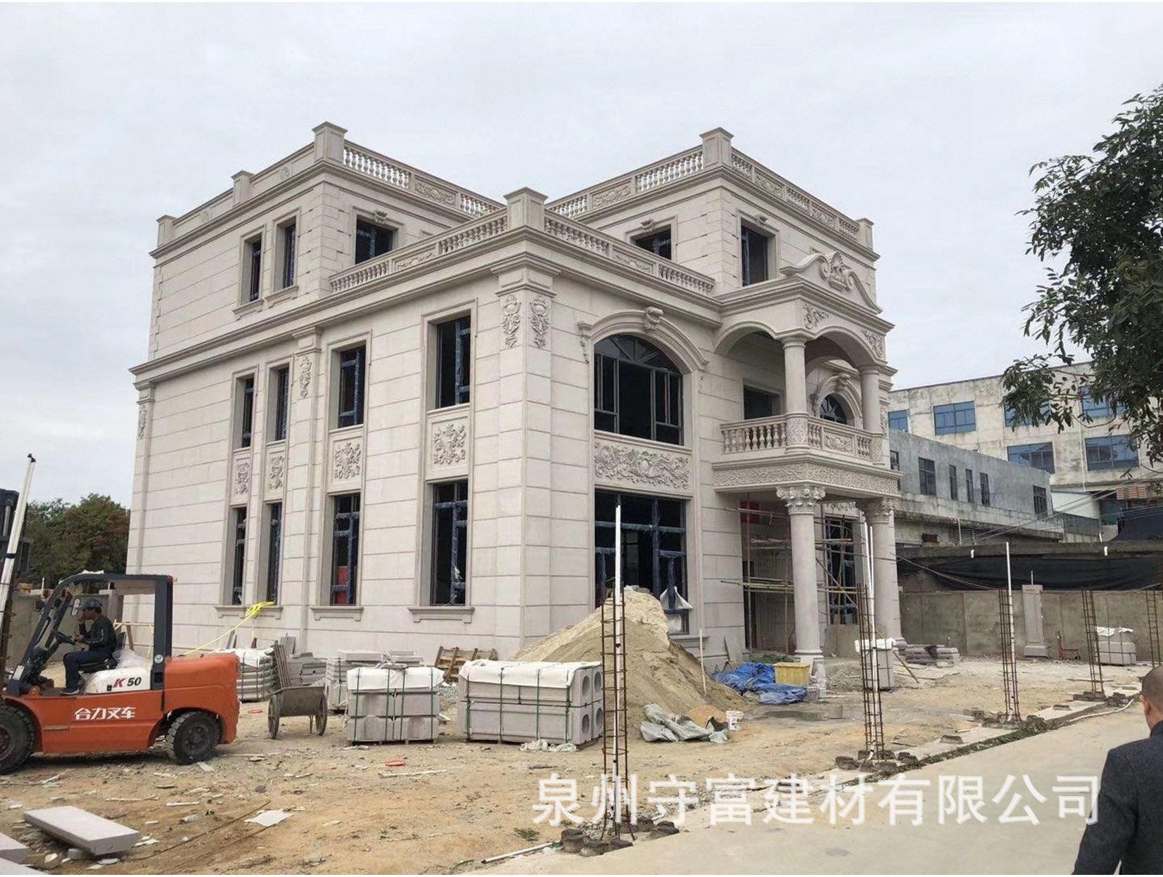 福建南安石井虾红花岗岩火烧板霞红干挂石材路沿石别墅外墙-阿里巴巴