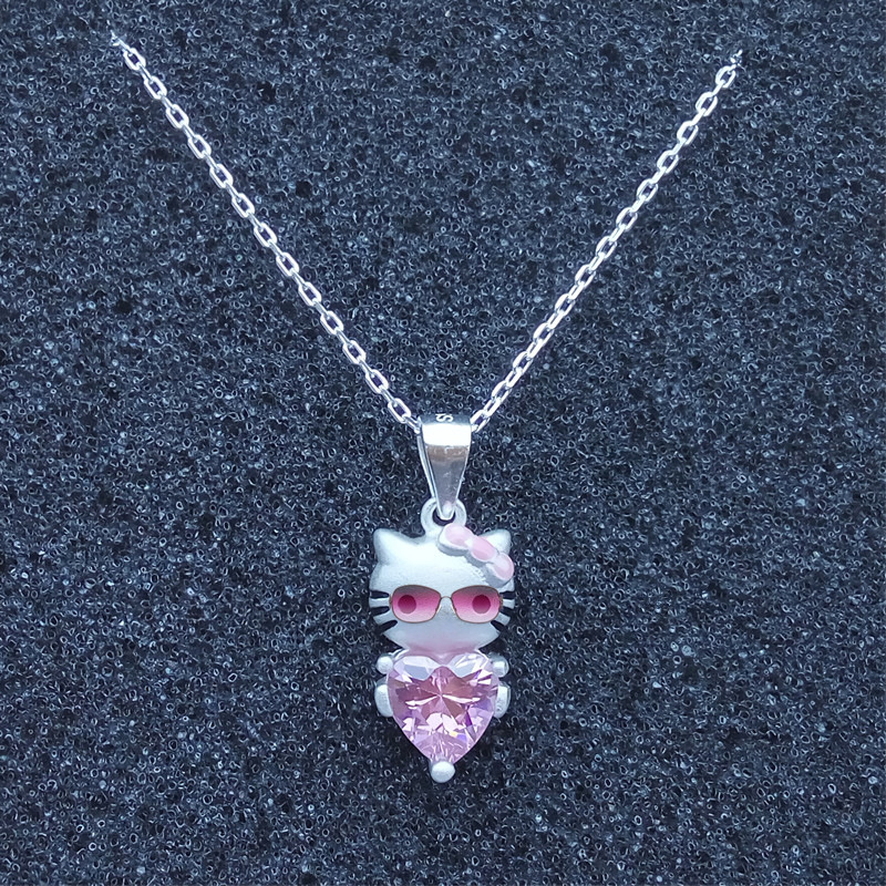 Classic necklace