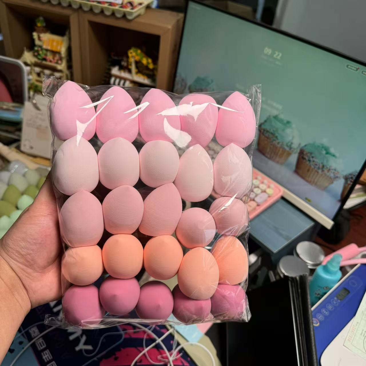 Belleza maquillaje de huevo maquillaje de algodón esponja de huevo gota de agua soplo de polvo herramientas de maquillaje no comer polvo de doble uso bola en stock al por mayor