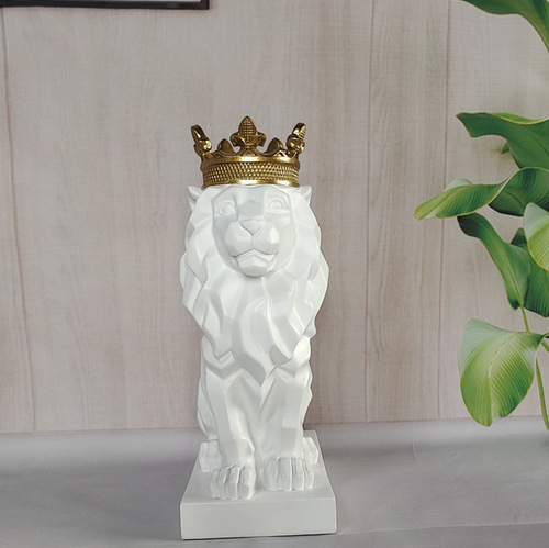 Nordic style fashionable and simple black and white gold ornaments crown lion resin ornaments art wine cabinet restaurant decorations