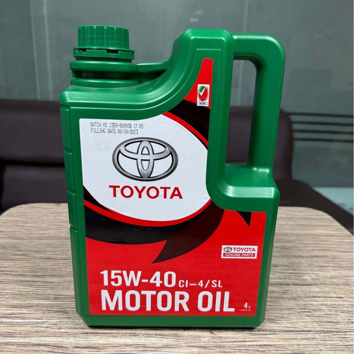 日本进口丰田霸道雷克萨斯柴油发动机油15W40 SL级汽车润滑油4L