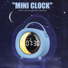 复古时钟蓝牙音响儿童闹钟带夜灯迷你便携手提扬声器 大电池 音箱