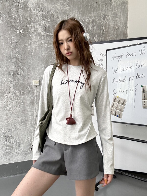 2025新款休闲百搭圆领打底衫女宽松秋季上衣女长袖纯色显瘦t恤女|undefined