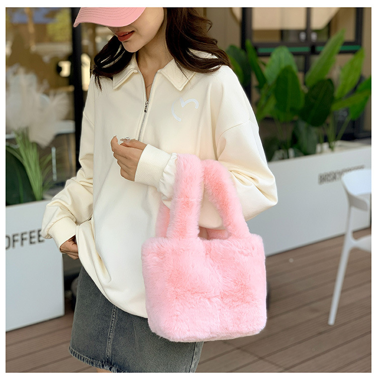 New handbag for women in 2024 with a high-end feel, solid color plush bag, fashionable and versatile handbag, cute_voghion.com