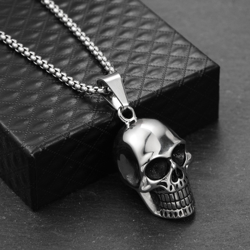 Hip-Hop Punk Streetwear Skull Stainless Steel Alloy Iron Plating Men'S Pendant Necklace display picture 3