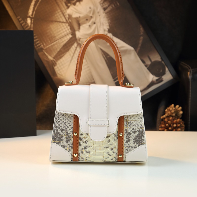Printemps/Été 2024 Nouveau sac à bandoulière simple polyvalent haut de gamme en cuir véritable pour femmes, tendance et style occidental décontracté_voghion.com
