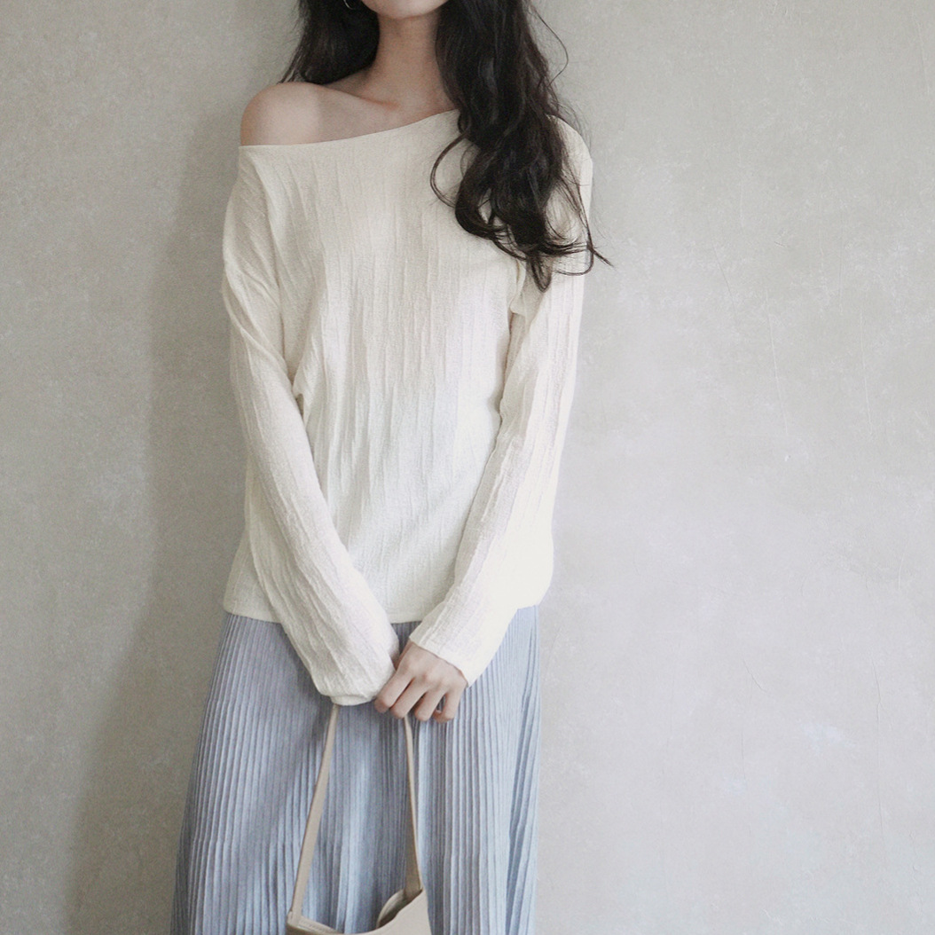 Design Textured White Lazy and Relaxed Versatile Loose Knitwear One-Shoulder Knitwear Top for Women 2025 Early Autumn