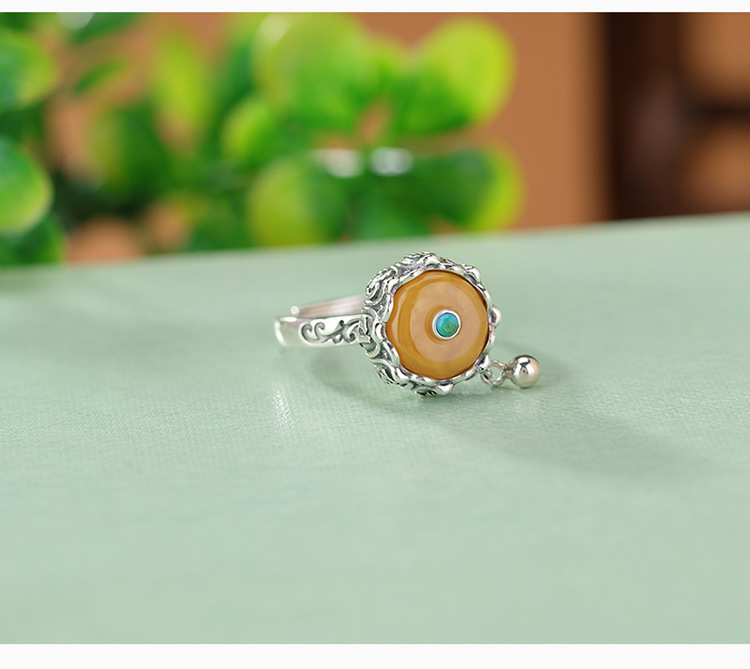 Nhẫn bạc S925 hình nai khắc chú lục tự đại minh, mặt hổ phách máu cổ điển, có thể xoay — Mẫu sáp ong chi tiết 4