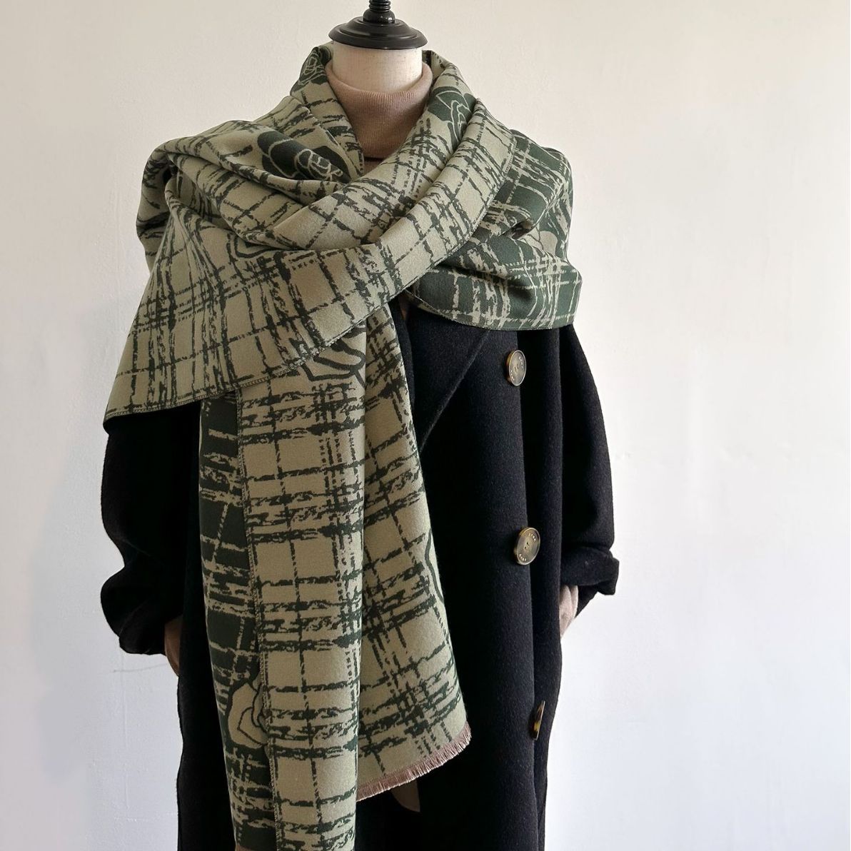 Popular de alto grado elegante estilo Chanel de doble cara Camelia chal engrosado Cachemira-como el otoño y el invierno cálido bufanda para las mujeres