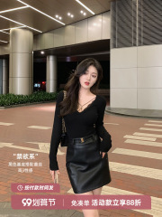 林关关 黑色蕾丝边修身长袖T恤女秋独特别致超好看打底衫上衣显瘦