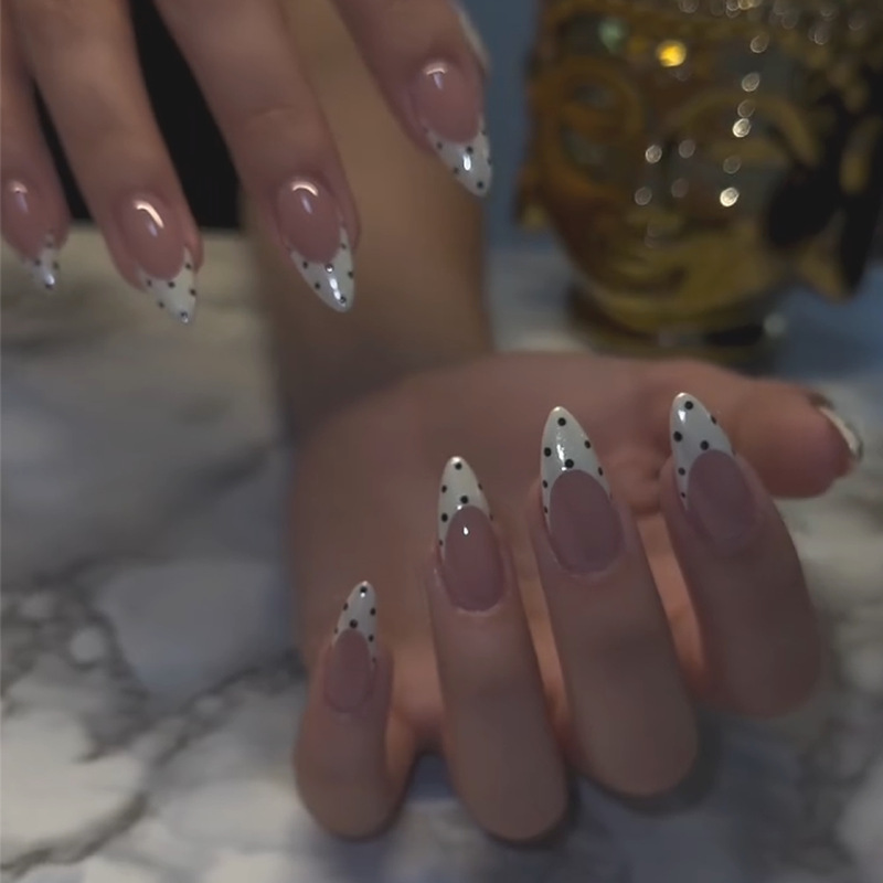LeFan Simple French White Wearable Nails with Black Polka Dots, Best-Selling Wearable Nail Tips for Cross-Border Wholesale LeFan Simple French White Wearable Nails with Black Polka Dots, Best-Selling Wearable Nail Tips for Cross-Border Wholesale