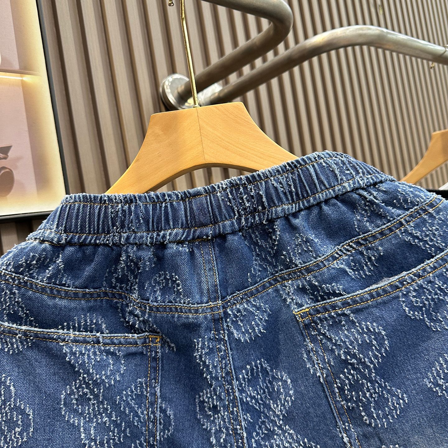 European Luxury Men's Jacquard Denim Shorts High End Summer Fashion Casual Beach Wear Five Point Straight Leg Pants_mkmklike.com