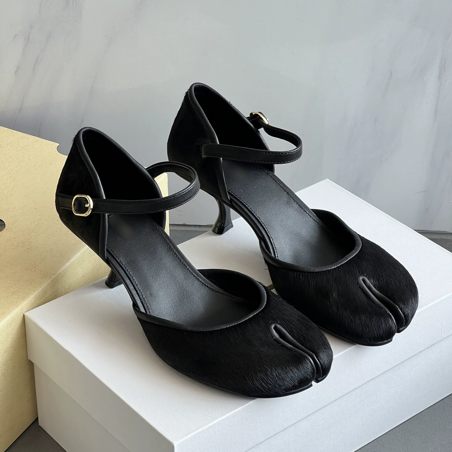 Summer minimalistic universal comfortable sandals low-cut, genuine leather