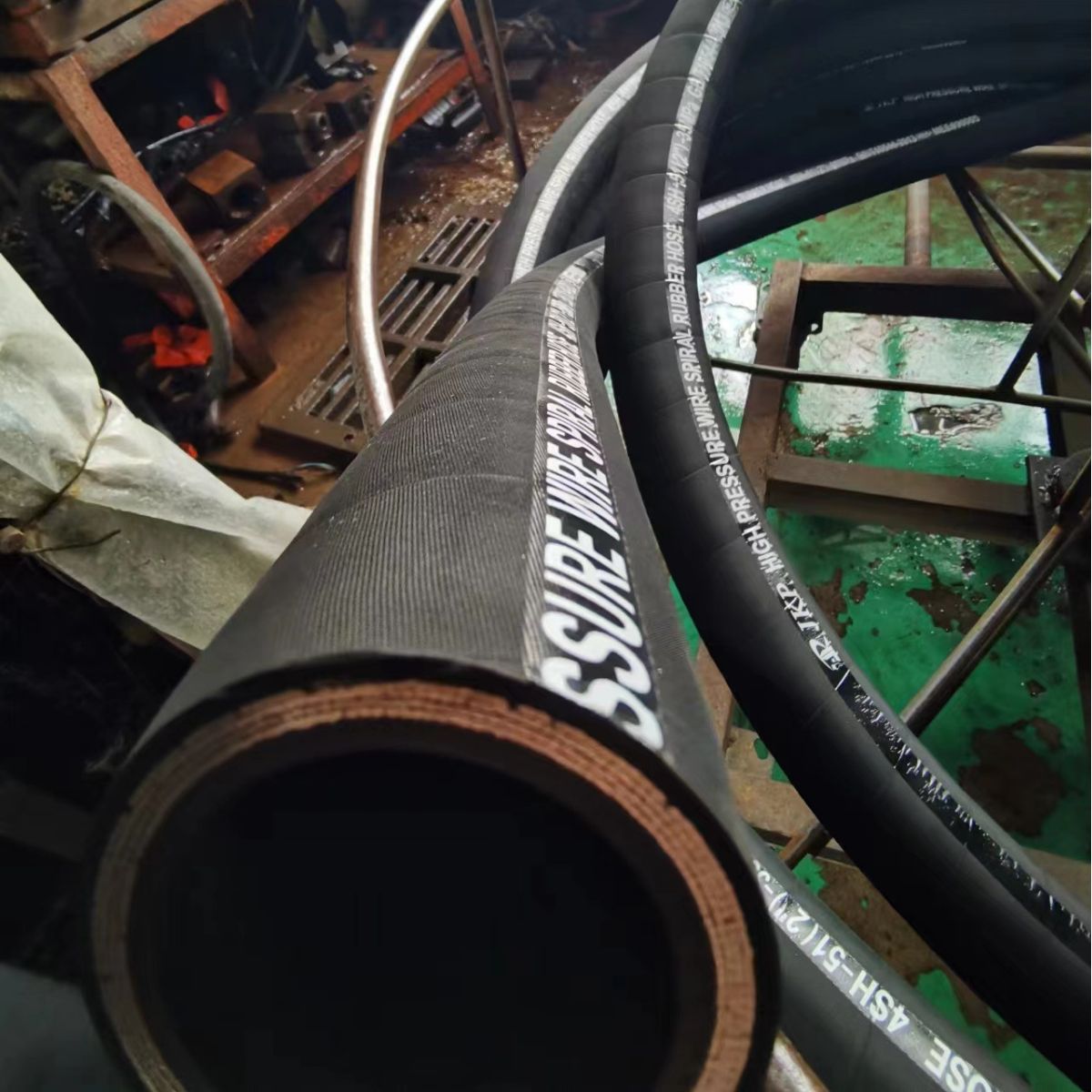 矿用高压胶管 钻探胶管 铠装高压油管钢丝编织胶管空压机橡胶软管