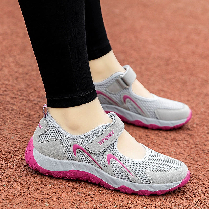 Фирменная обувь для пожилых людей, женские летние сандалии для мам, прогулочная обувь среднего и пожилого возраста, нескользящая мягкая подошва, старая пекинская тканевая обувь, туфли с квадратным носком