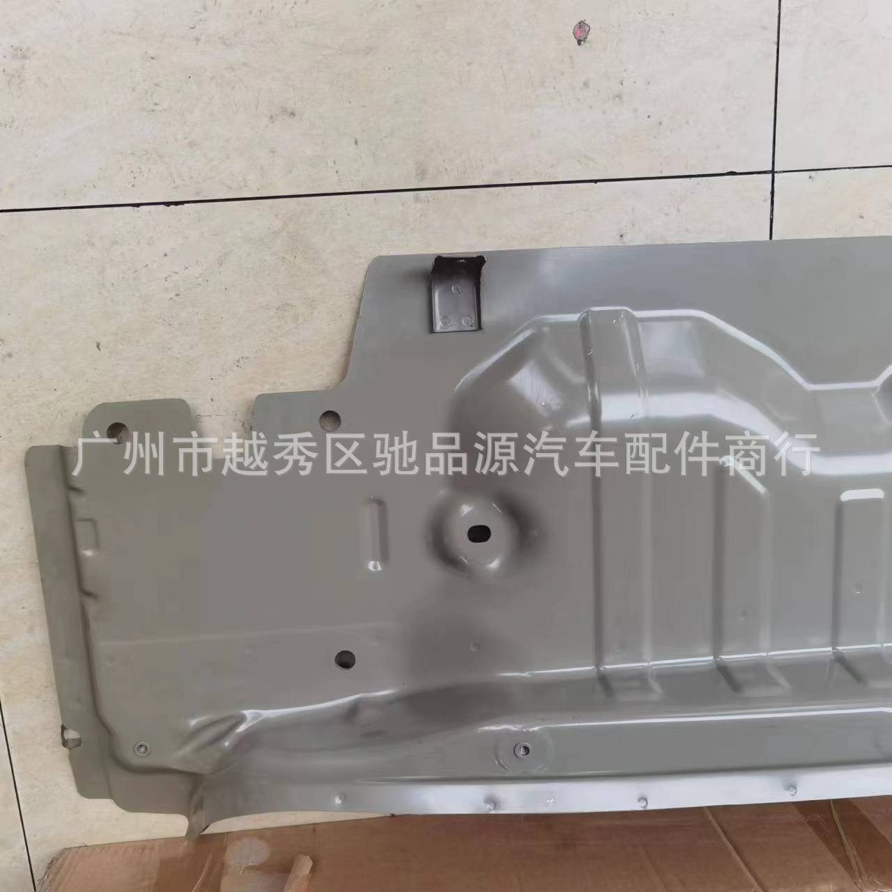 Aplicable a Tesla model3 parachoques trasero Placa de extremo 1073874-00-G