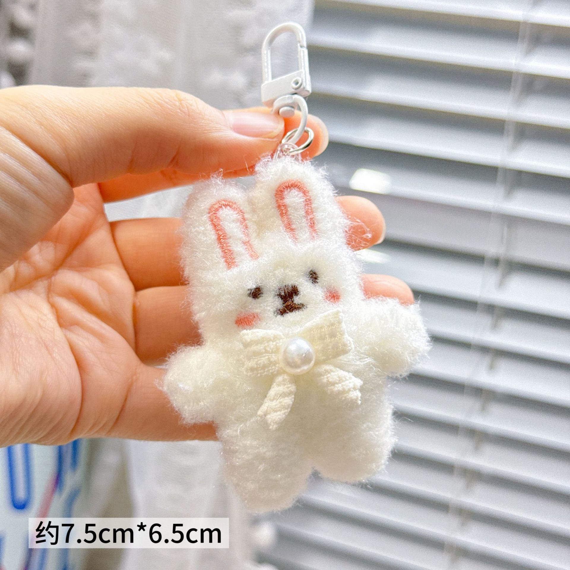 Colgante de Peluche para Mochila y Llaves image 60