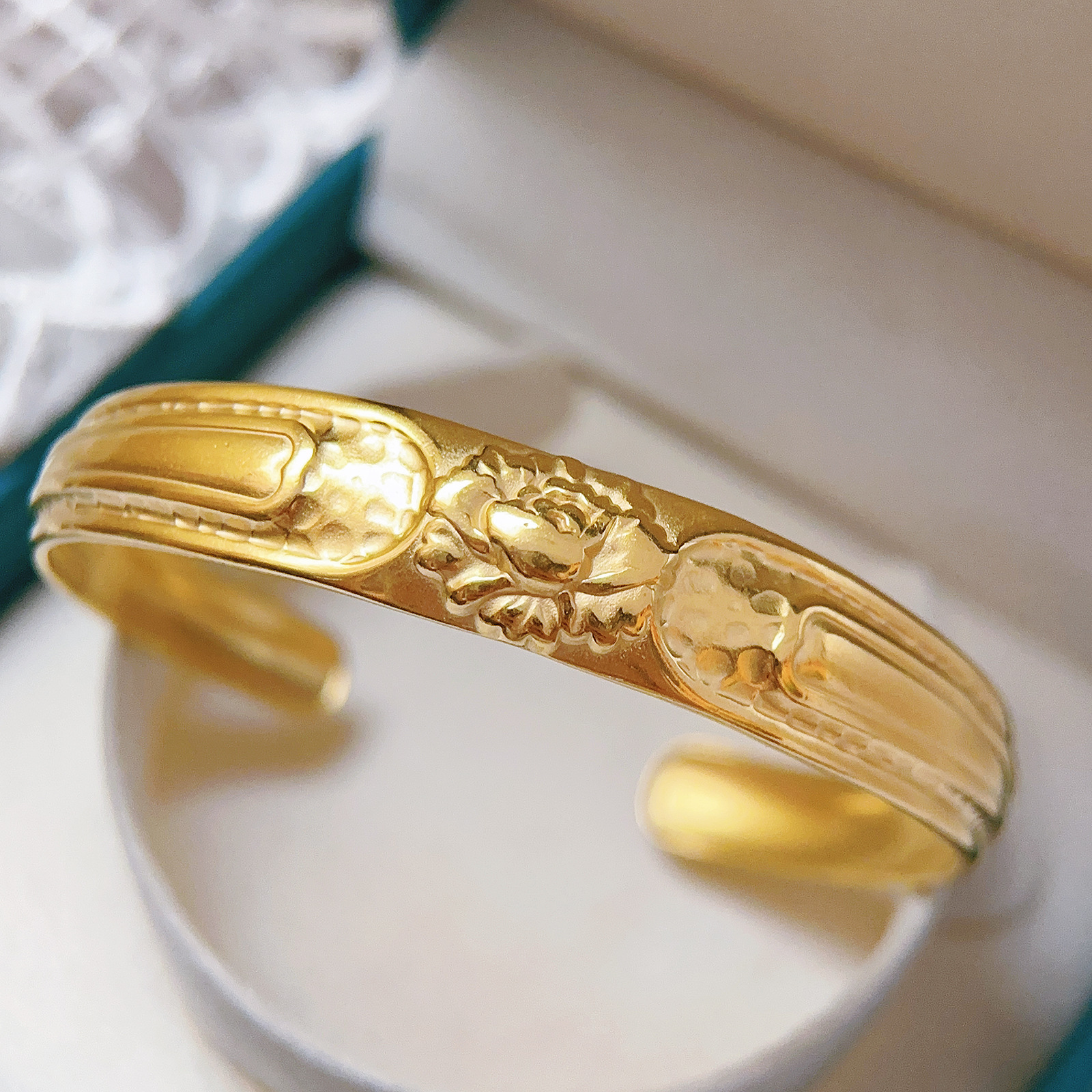 Brazalete de banda ancha no desvanecida, pulsera abierta, brazalete, joyas de lujo, joyas de estilo chino.