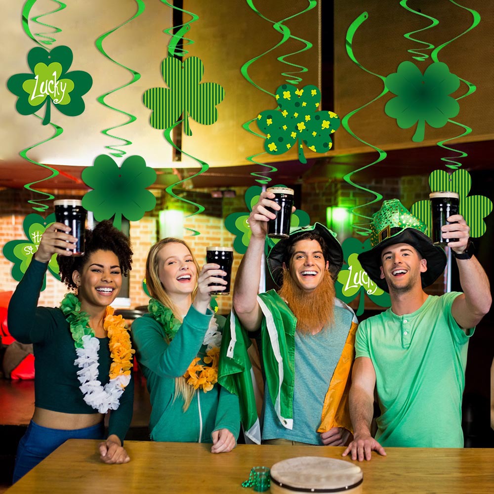 El día de San Patricio espiral colgante ornamento Festival irlandés decoraciones del partido trébol de cuatro hojas espiral colgante ornamento