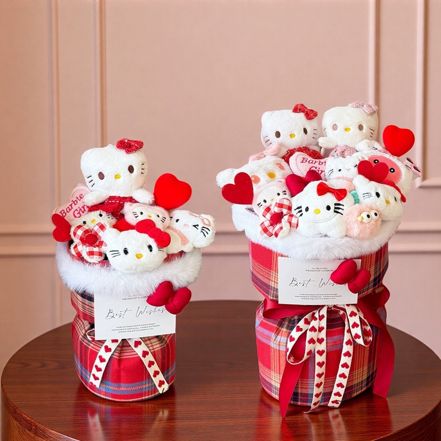 Плюшевый букет Hello Kitty, 30×22×35 см, с LED‑подсветкой, подарочным пакетом и открыткой