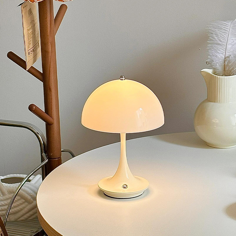 USB Rechargeable Night Light Cream Style Danish Creative High-End Table Lamp Bedroom Bedside Master Bedroom Mushroom Atmosphere Light USB Rechargeable Night Light Cream Style Danish Creative High-End Table Lamp Bedroom Bedside Master Bedroom Mushroom Atmosphere Light